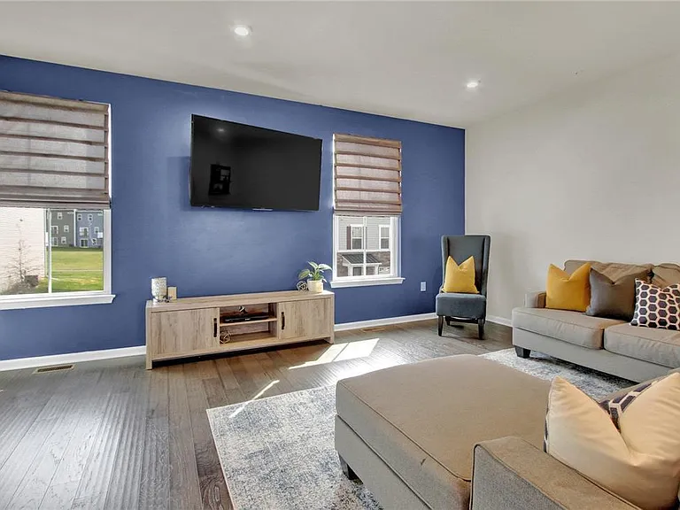 2397 Emanuel Ct — Photo 10