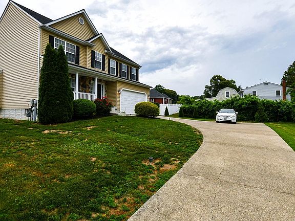 4th image of 1638 Coolidge Ave