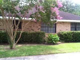 3rd image of 109 Huntington Dr