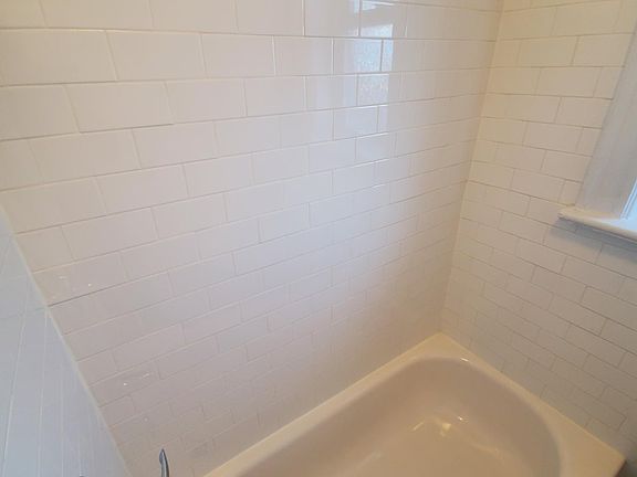 2nd image of 456 Baldwin Ave #C