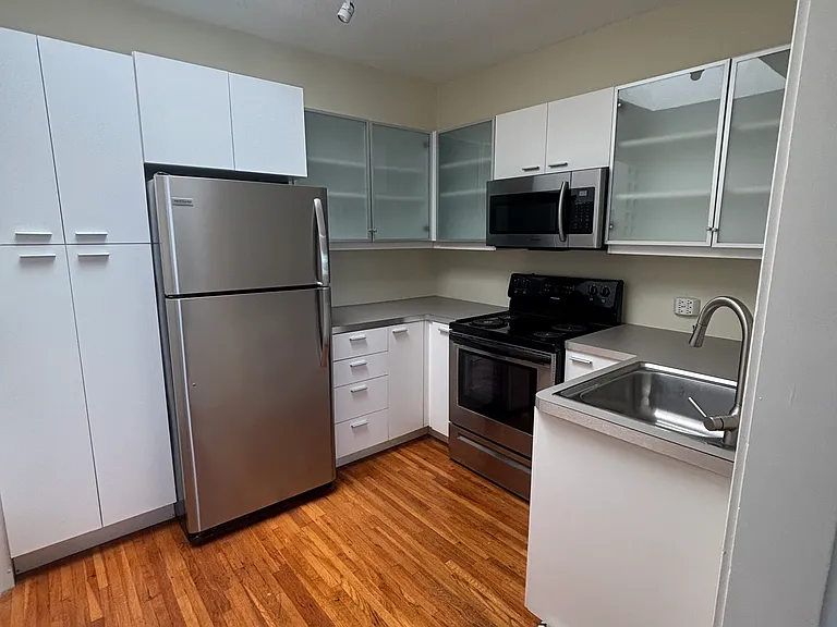 233 1/2 E Livingston Ave #1 — Photo 6