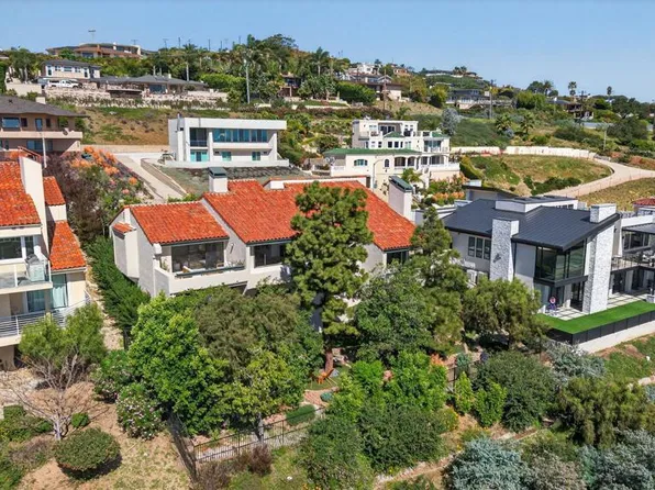 6110 Cobblestone Dr, Ventura, CA 93003