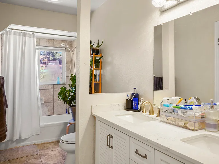 3270 Cortina Dr — Photo 11
