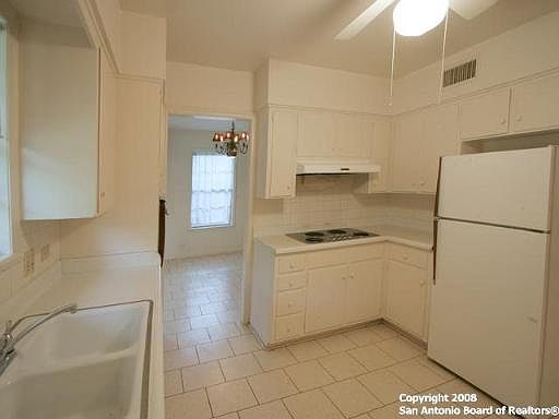 5th image of 309 ALBANY AVE
