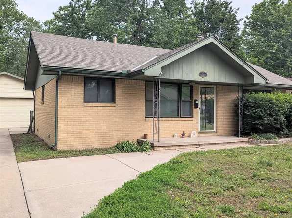 434 N Colby St, Valley Center, KS 67147