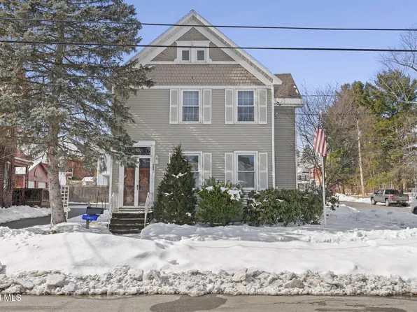 221 N 3rd Avenue, Mechanicville, NY 12118