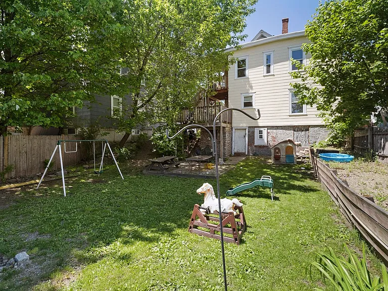 108 Dartmouth St — Photo 2