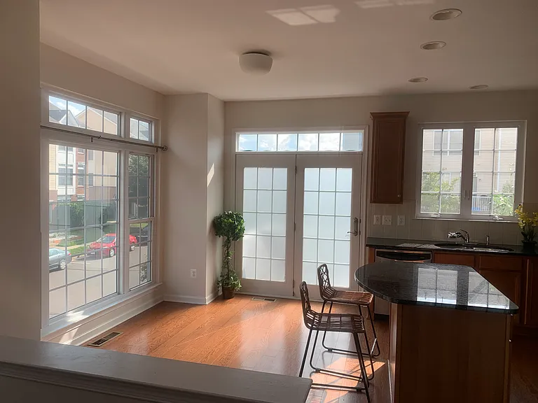 25128 Neptune Ter — Photo 10