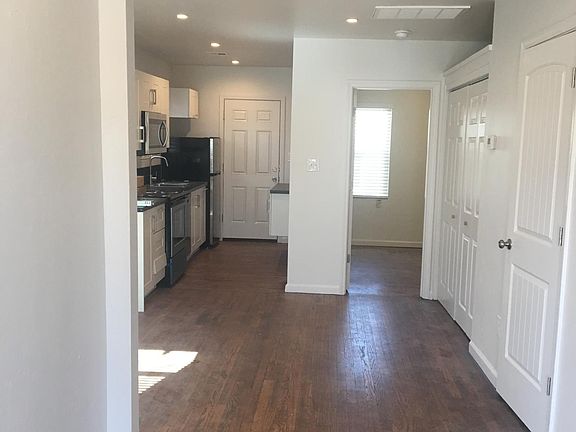 3rd image of 1405 Fonshill Ave #3