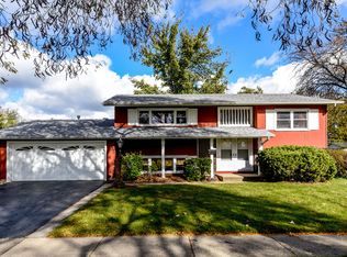 200 Trowbridge Rd, Elk Grove Village, IL 60007