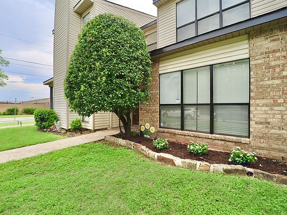 2nd image of 407 Josephine St