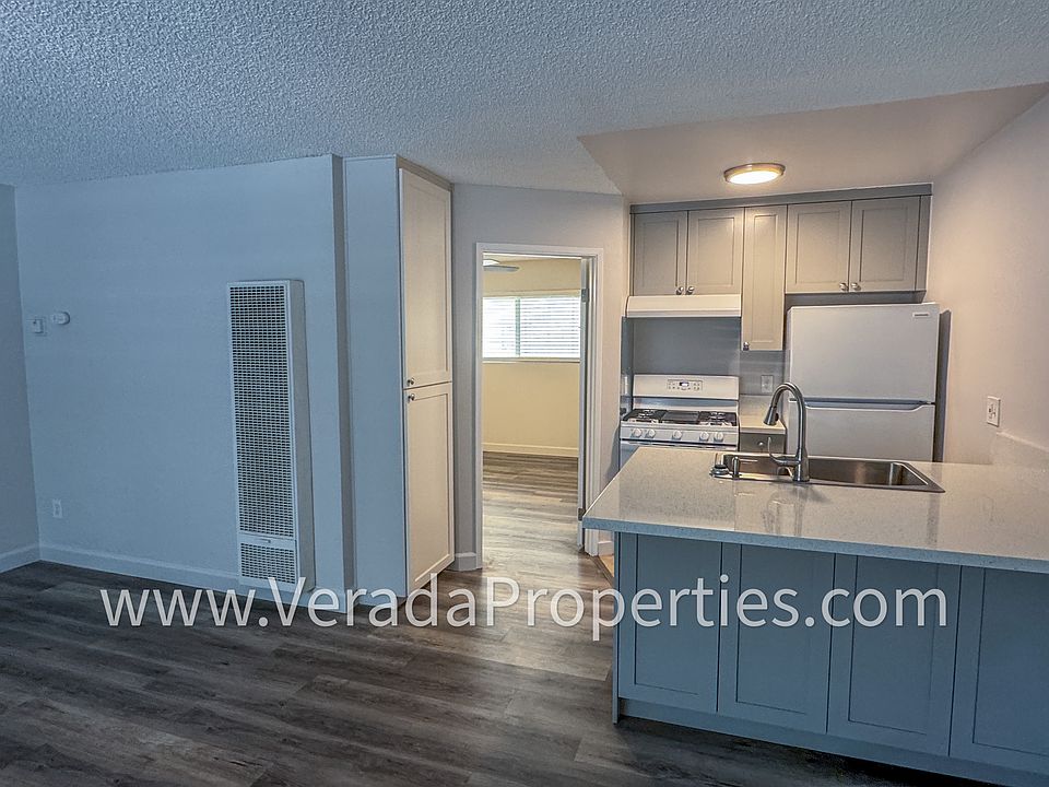 1st image of 4336 Estrella Ave APT 4