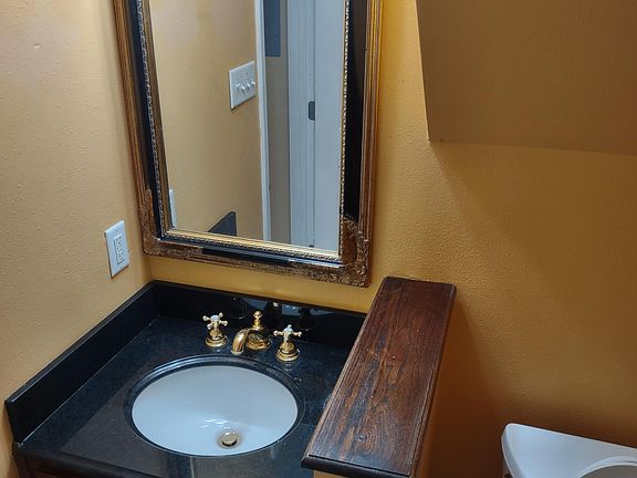 5th image of 2324 Cambronne St