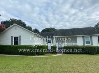 722 Old Hog Mountain Rd, Hoschton, GA 30548