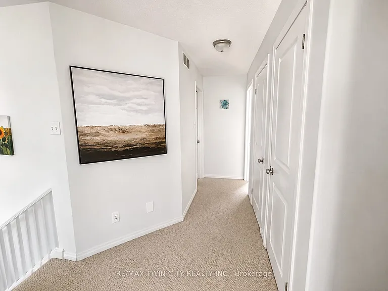 72 Newcastle Dr — Photo 25