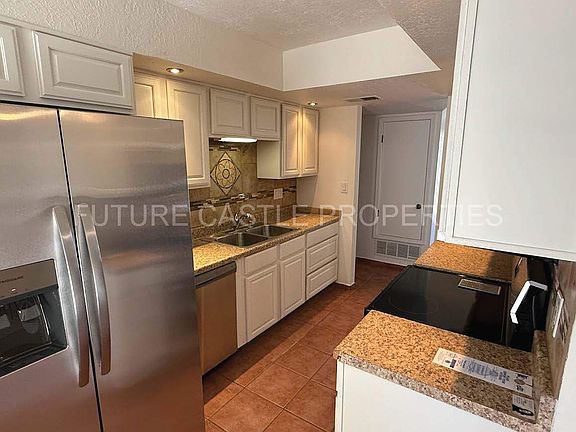 2nd image of 11104 Hagen Rd NE