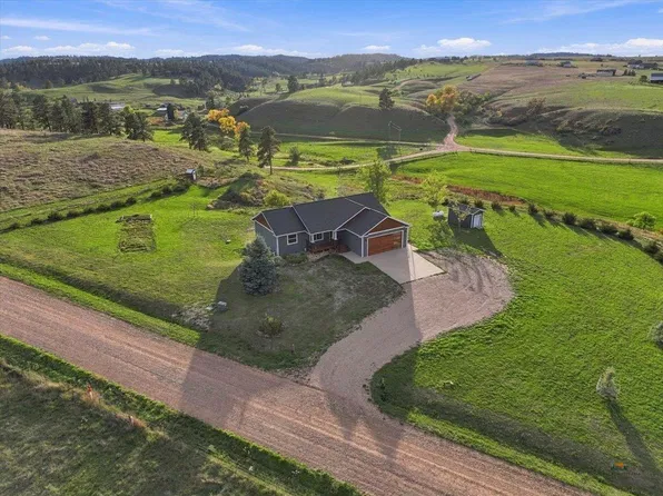 19127 Cattle Dr, Belle Fourche, SD 57717