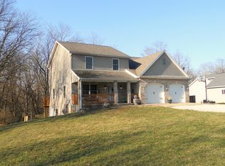 126 N Grimm Rd, Goodfield, IL 61742