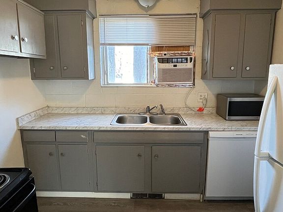 2nd image of 1882 Edison St #5