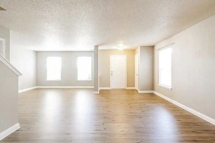 12890 Freedom Dr — Photo 6