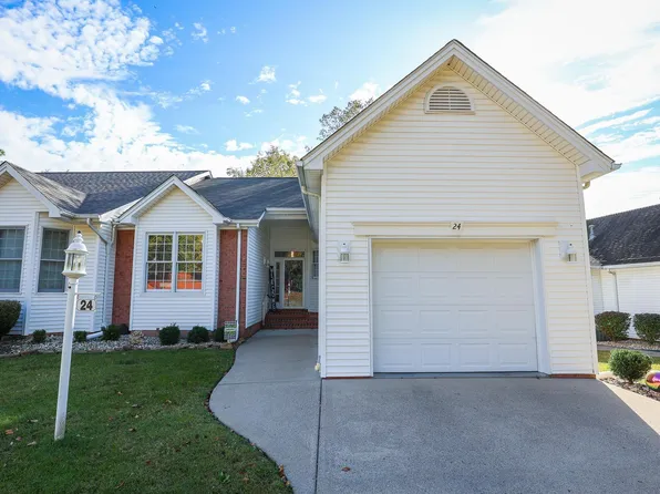 24 Village Dr W, Paducah, KY 42003