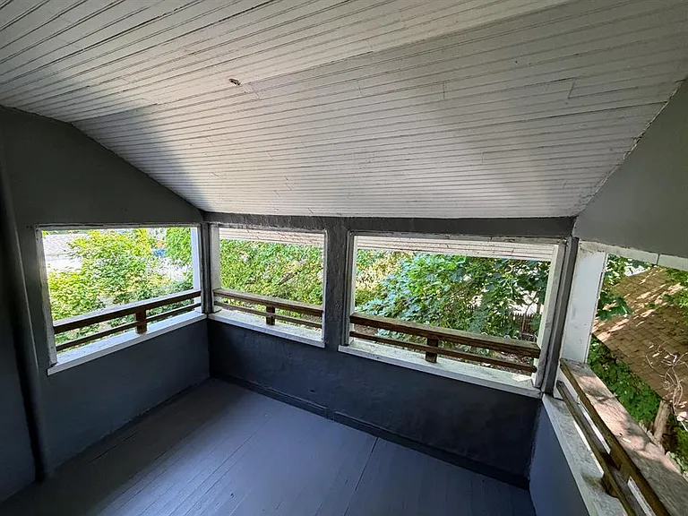 85 Rochelle St — Photo 8