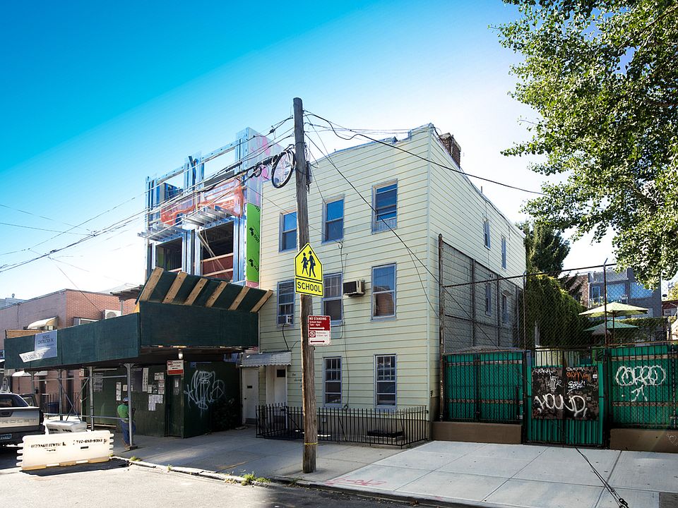 2nd image of 175 Conselyea St