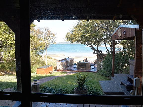 5th image of 102 Laguna Ln