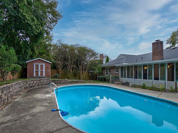 3rd image of 311 Duchess Trl