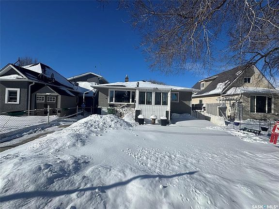 2nd image of 1620 Rothwell STREET