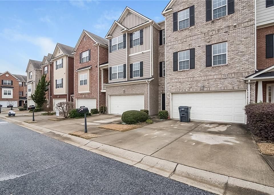 1st image of 2211 Pebble Beach Dr