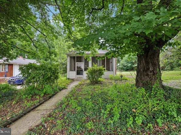 525 Winters Ln, Baltimore, MD 21228