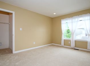 104 Huntteam Ln, West Chester, PA 19382