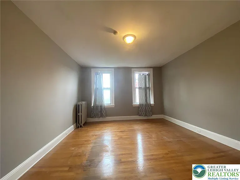 706 Northampton St #2 — Photo 7