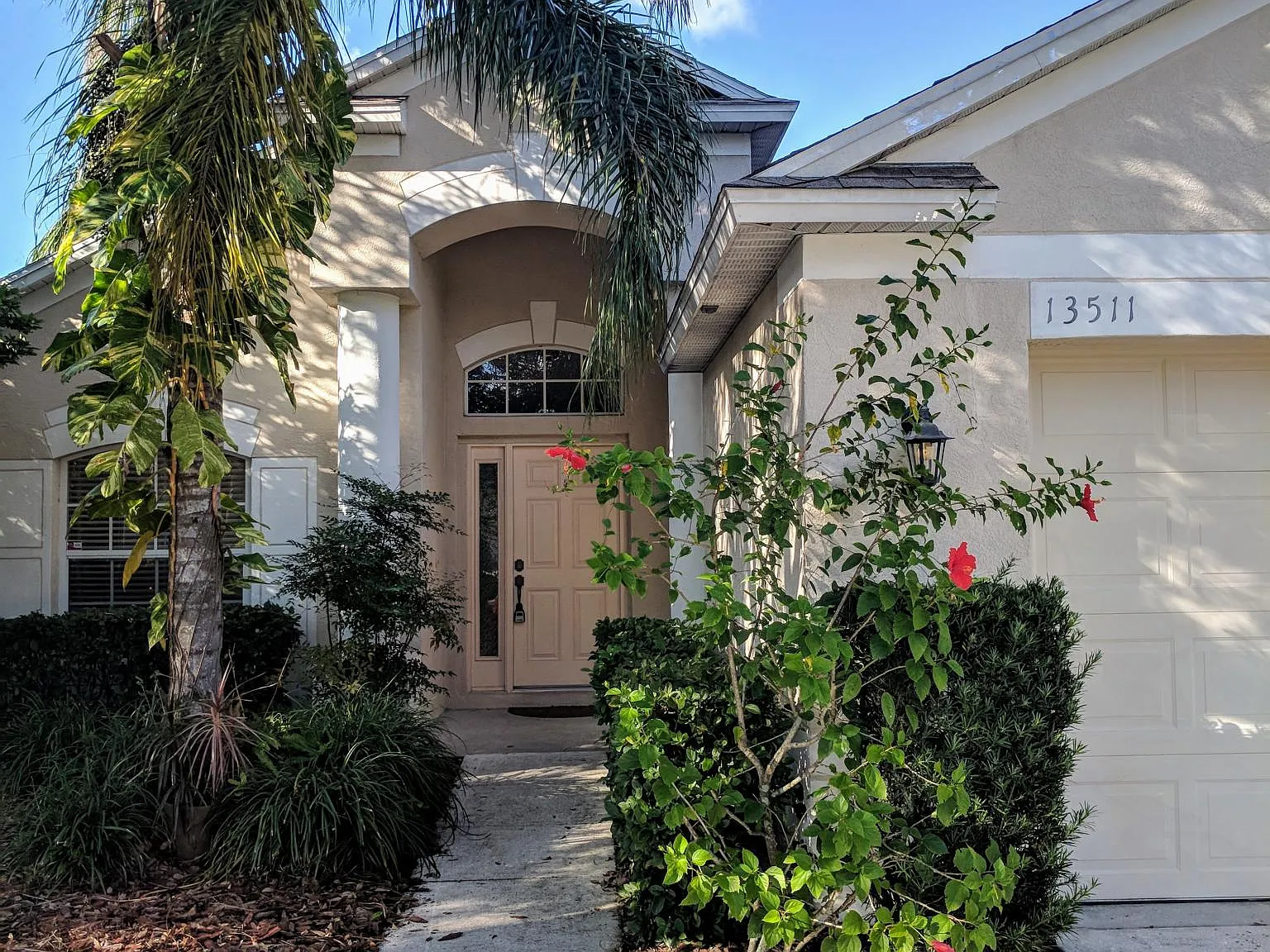3 bed, 2034 sqft, $2,950 — Photo 2