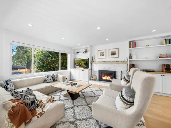 4921 Chester St, Vancouver, BC V5W 3A7