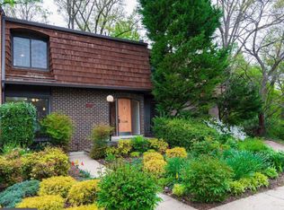 8166 Inverness Ridge Rd, Potomac, MD 20854