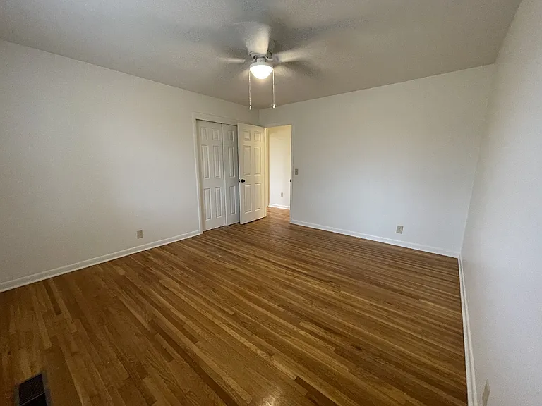 102 Crosby Dr — Photo 19