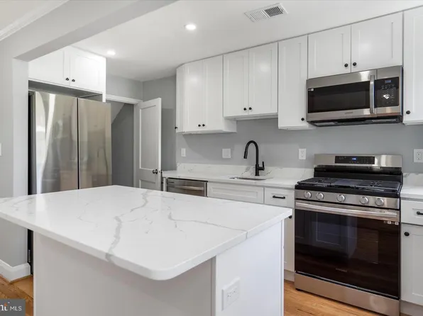 3551 Shannon Dr, Baltimore, MD 21213