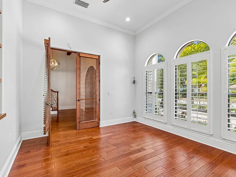 3917 W Barcelona St — Photo 35