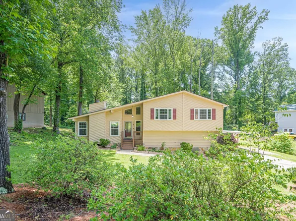 1137 Poplar Log Pl, Austell, GA 30168