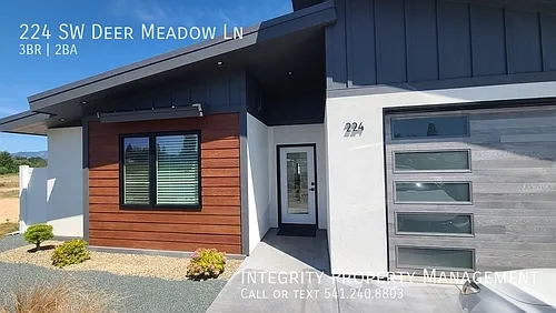 224 SW Deer Meadow Ln Photo 1