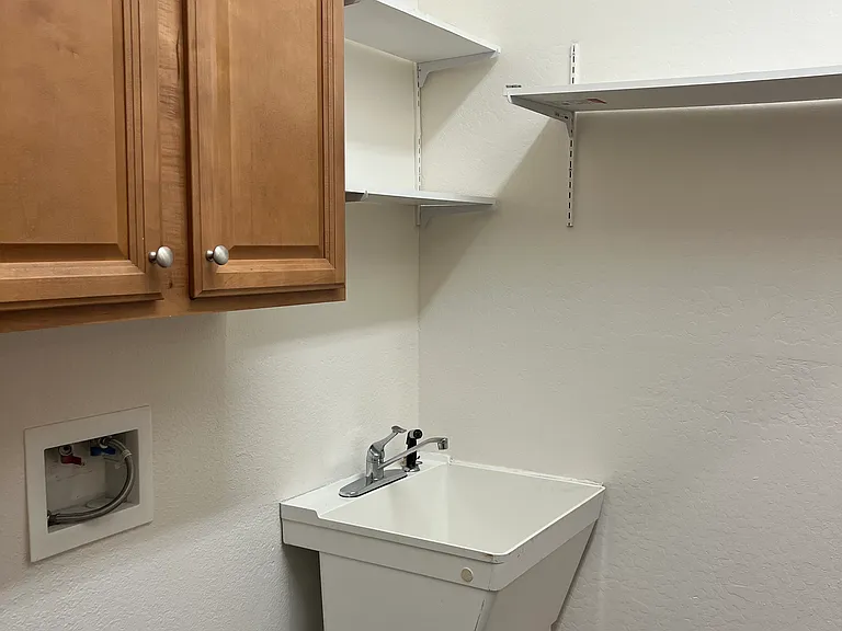 15390 W Old Oak Ln — Photo 24