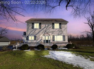 7775 S Huron River Dr, South Rockwood, MI 48179