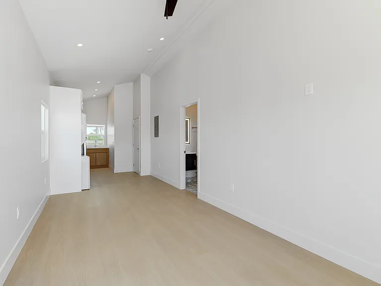 4718 Muir Ave — Photo 4