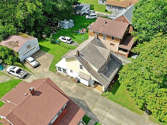 3rd image of 1941 Weston Ave