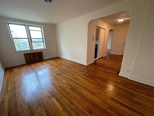 3rd image of 135-10 Grand Central Pkwy #5