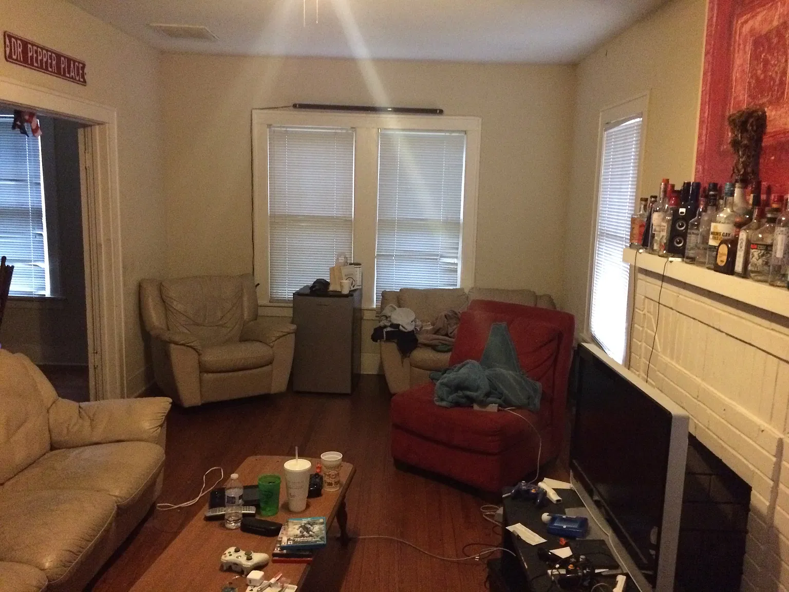 4 bed, 1400 sqft, $3,295 — Photo 4