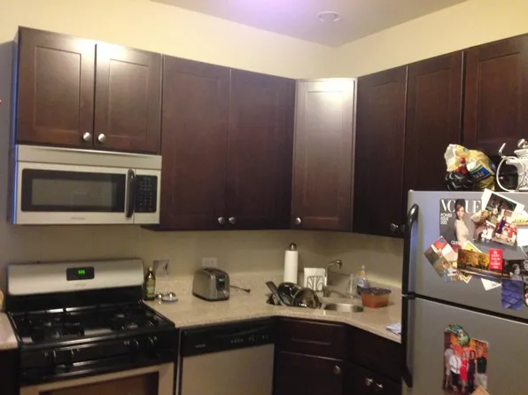 850 W Fletcher St #1C, Chicago, IL 60657