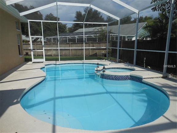 2nd image of 9427 Bluebird Dr